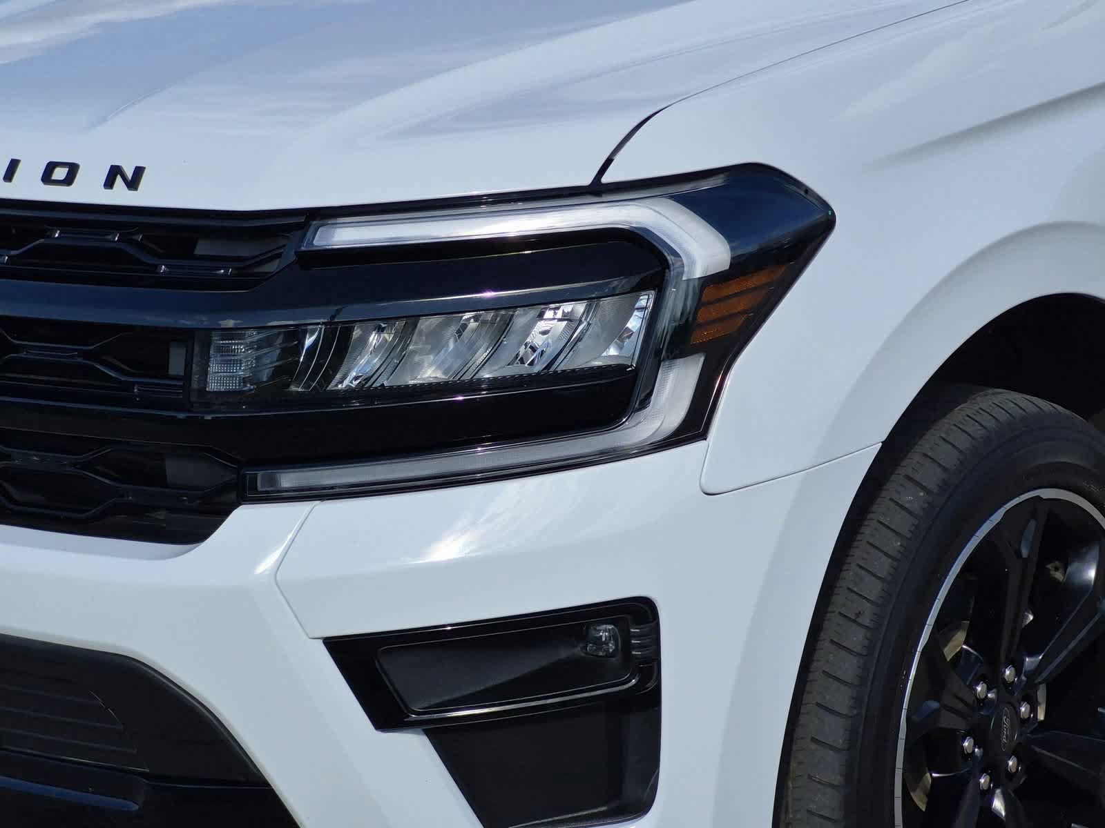 Used 2023 Ford Expedition Max Limited AWD/4WD image 11