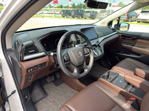 Used 2025 Honda Odyssey Touring image 10