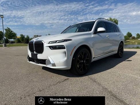Used 2024 BMW X7 xDrive40i w/ Premium Package AWD/4WD image 1