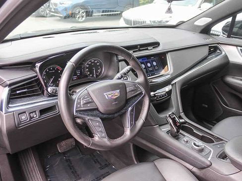 Used 2024 Cadillac XT5 Premium Luxury FWD image 17
