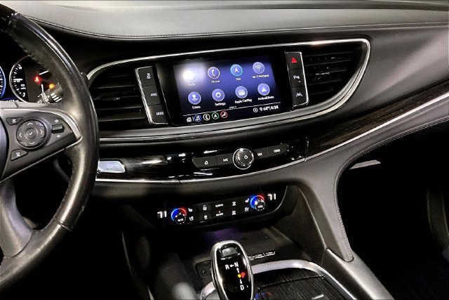 Used 2020 Buick Enclave Avenir w/ Avenir Technology Package AWD/4WD image 33