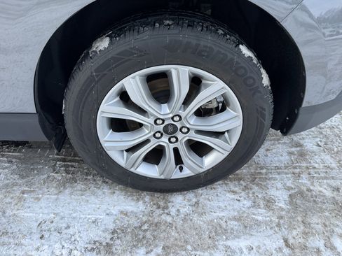 Used 2024 Ford Edge Titanium image 32