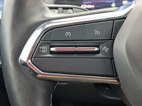 Used 2024 Chevrolet Equinox EV LT AWD/4WD image 18