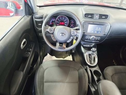 Used 2019 Kia Soul + FWD image 7