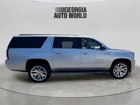 Used 2019 GMC Yukon XL SLE w/ Convenience Package image 16