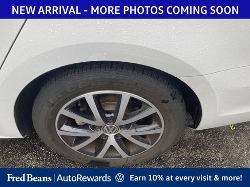 Used 2017 Volkswagen Jetta SE FWD image 7