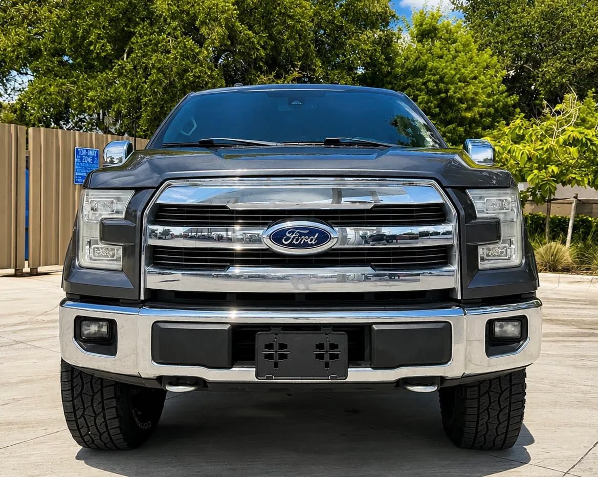 Used 2015 Ford F150 Lariat w/ Equipment Group 502A Luxury AWD/4WD image 2