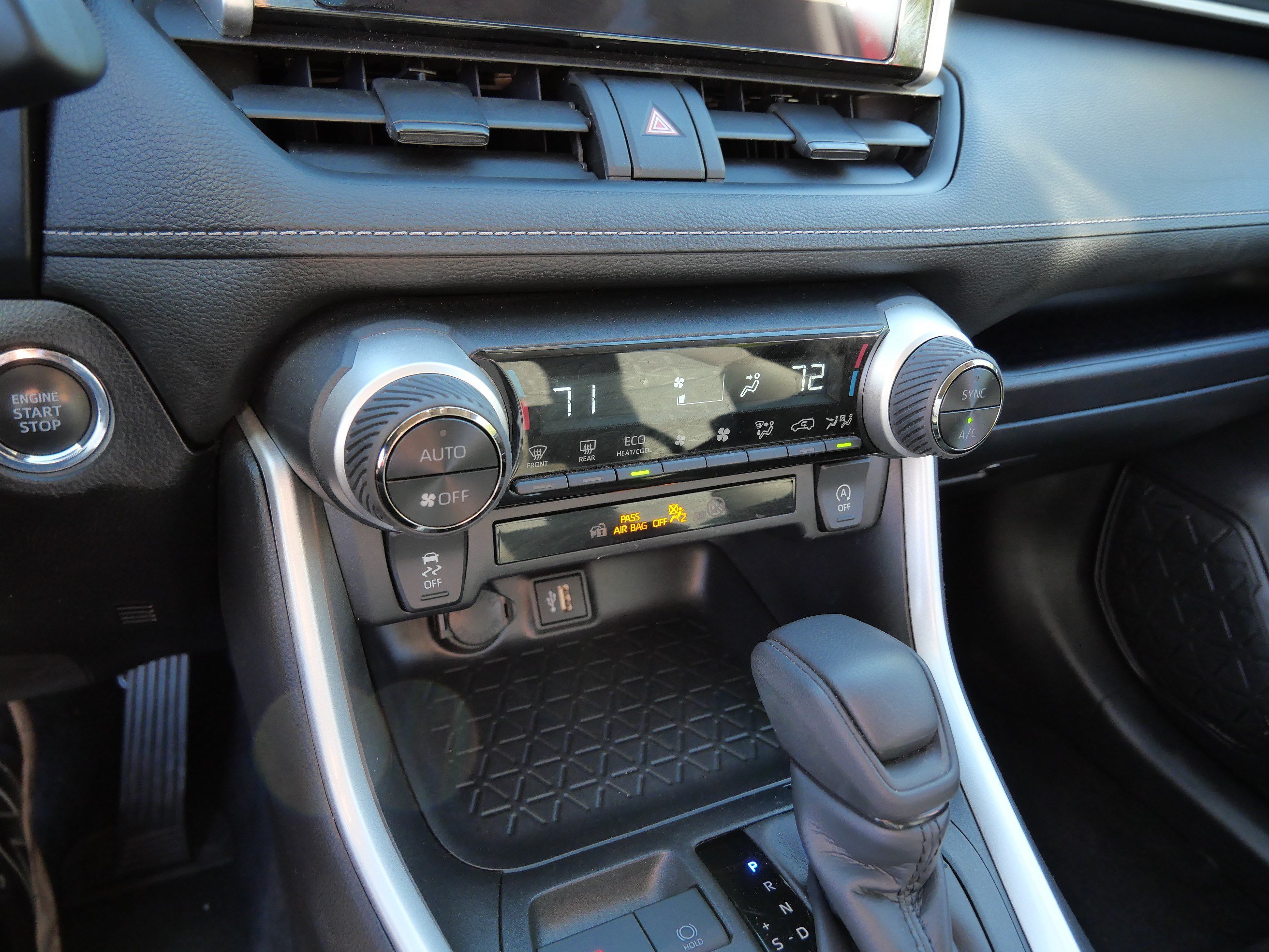 Certified 2025 Toyota RAV4 XLE AWD/4WD image 24