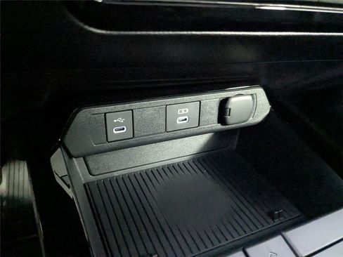 New 2026 Toyota Prius Plug-In Hybrid image 21