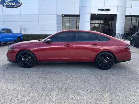 Used 2024 Honda Accord Sport image 2