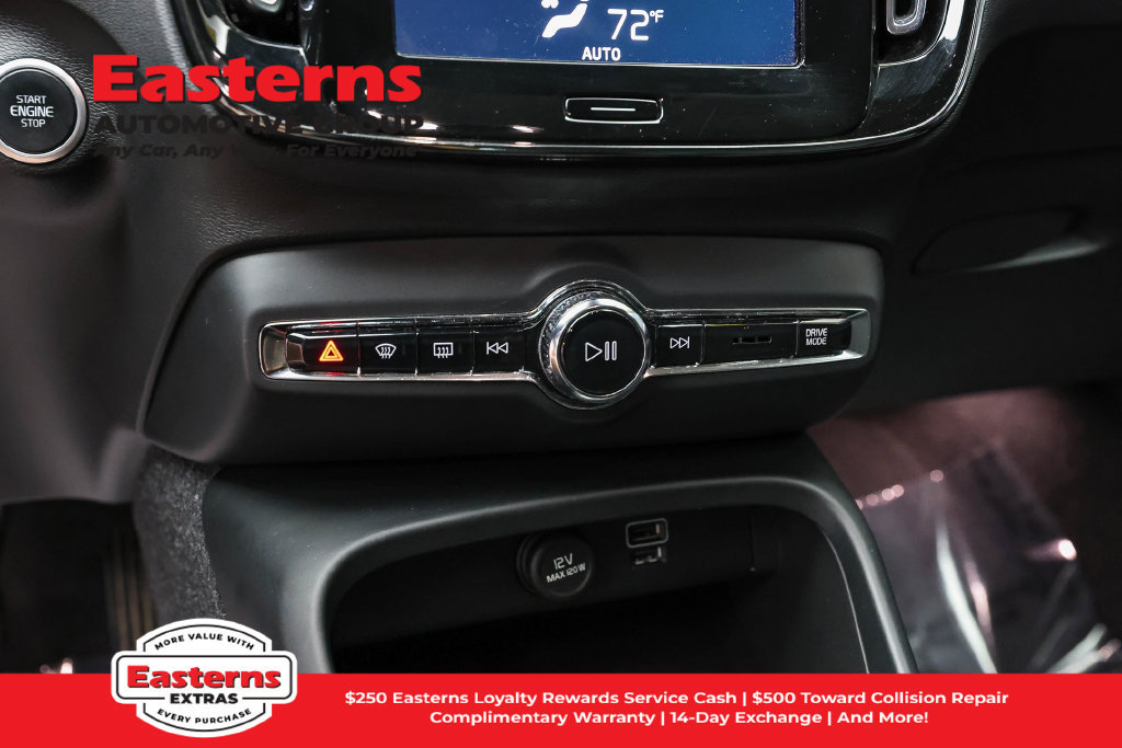 Used 2021 Volvo XC40 T4 Momentum FWD image 19