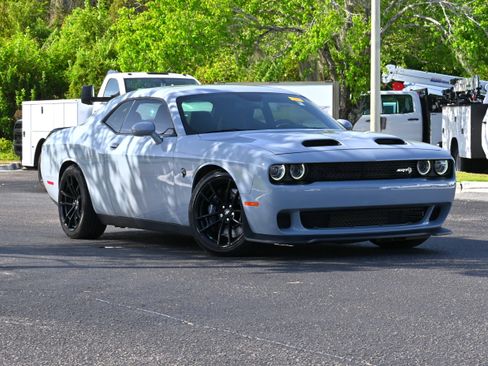 Used 2020 Dodge Challenger SRT Hellcat Redeye image 2