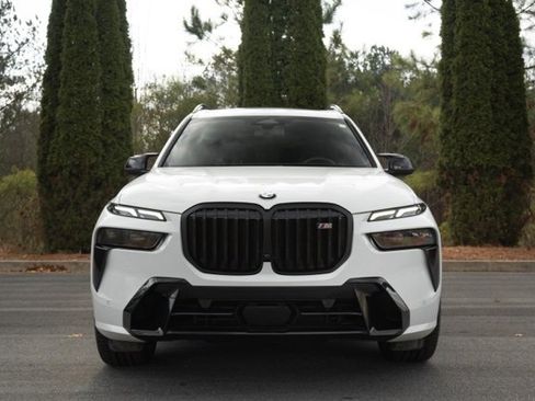 Used 2025 BMW X7 M60i w/ Executive Package image 9