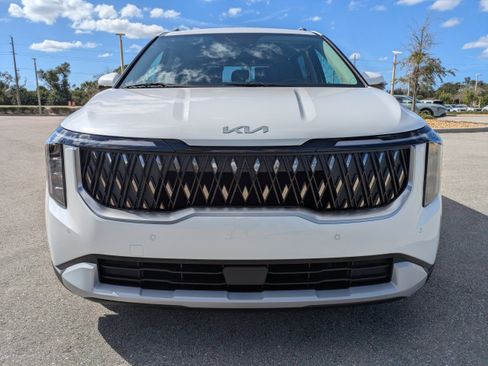 New 2026 Kia Carnival EX image 3