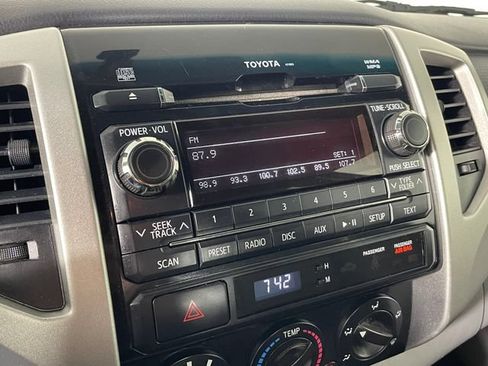 Used 2012 Toyota Tacoma PreRunner w/ SR5 Pkg RWD image 7