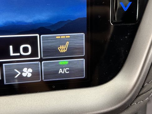 Used 2025 Subaru Outback Onyx Edition image 24