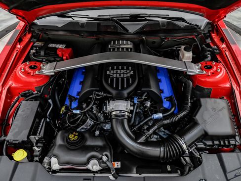 Used 2013 Ford Mustang Boss 302 w/ Boss 302 Accessory Pkg RWD image 3
