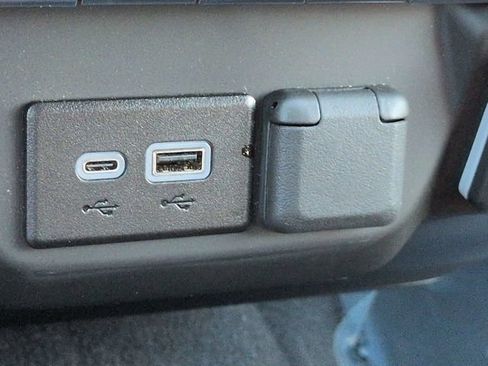 Used 2025 Chevrolet Silverado 1500 Custom Trail Boss AWD/4WD image 21