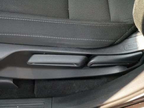 Used 2025 Honda CR-V LX image 20