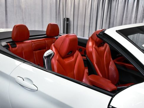 Used 2019 BMW M4 Convertible w/ Competition Package RWD image 84