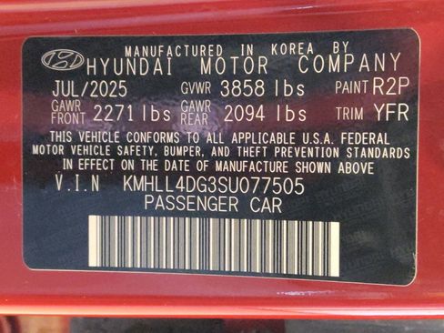 Used 2025 Hyundai Elantra SE FWD image 33