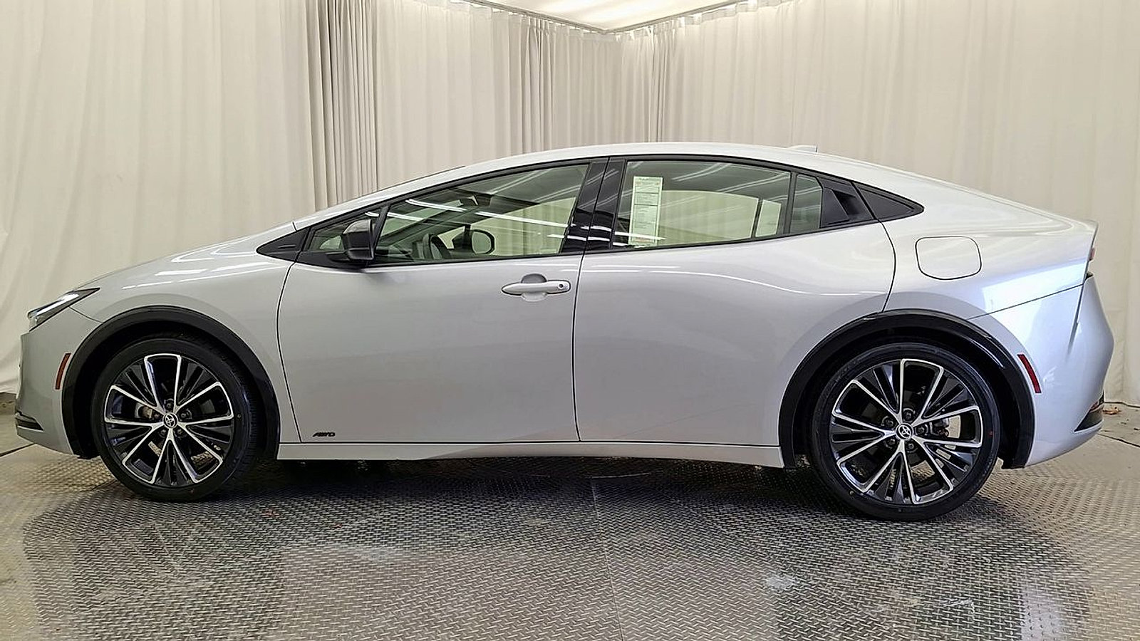 Certified 2024 Toyota Prius XLE AWD/4WD image 12
