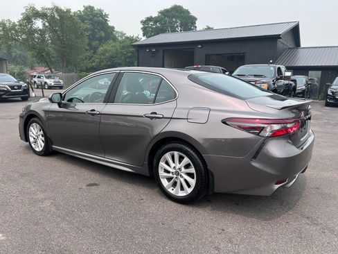 Used 2024 Toyota Camry SE FWD image 7