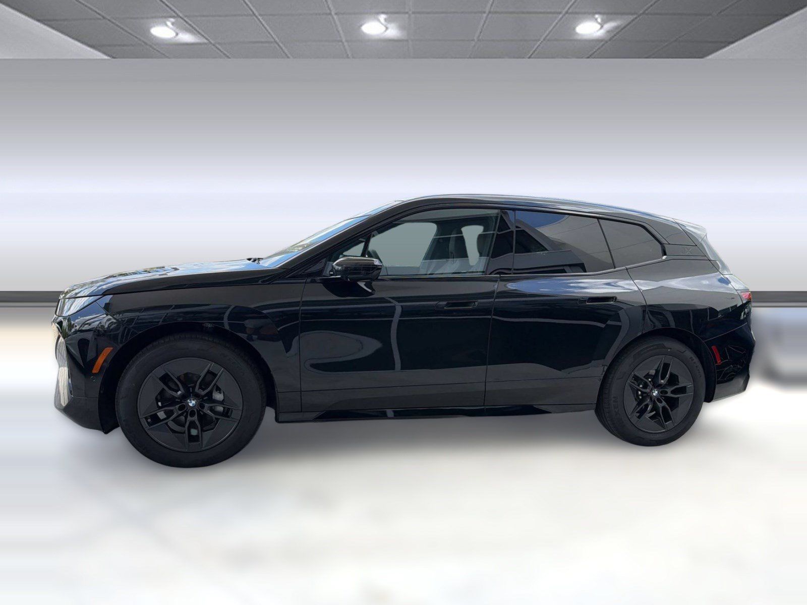 Used 2026 BMW iX xDrive60 w/ Premium Package AWD/4WD image 2