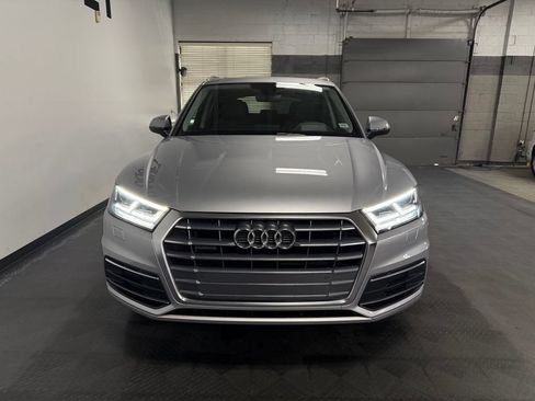Used 2019 Audi Q5 2.0T Premium Plus w/ Premium Plus Package AWD/4WD image 3
