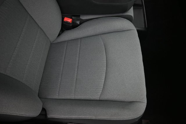 Used 2021 RAM 1500 Classic SLT AWD/4WD image 29