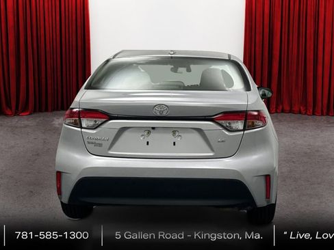 Used 2023 Toyota Corolla LE w/ LE Premium Package FWD image 6