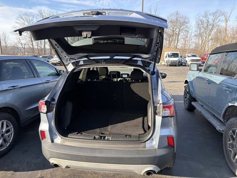Used 2022 Ford Escape SE image 7