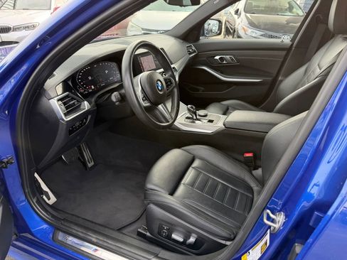Used 2019 BMW 330i Sedan w/ M Sport Package image 30