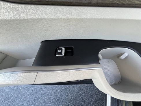 Used 2023 Kia Sorento S w/ Panoramic Sunroof Package image 26