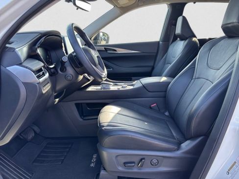 Certified 2024 INFINITI QX60 Luxe w/ Vision Package image 10