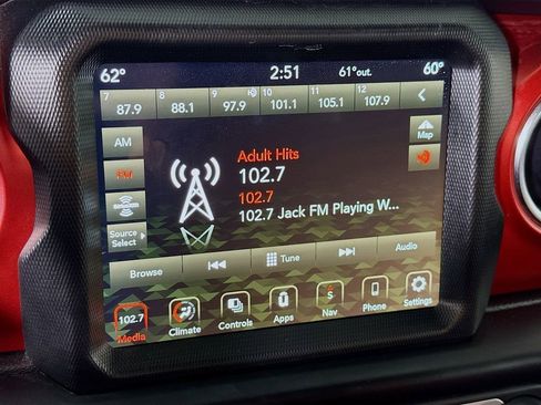Used 2022 Jeep Wrangler Unlimited Rubicon w/ Safety Group AWD/4WD image 8