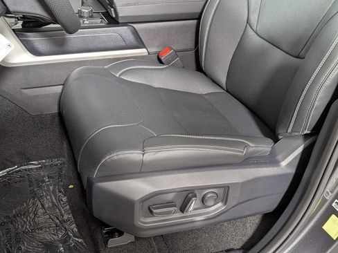 New 2026 Toyota Tundra SR5 image 14