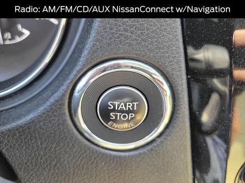 Used 2018 Nissan Rogue SV w/ Premium Package FWD image 28
