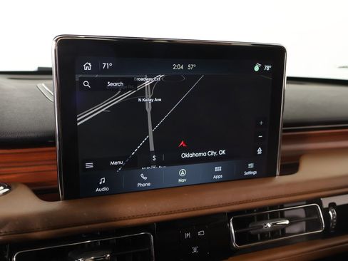 Used 2022 Lincoln Aviator Reserve w/ Equipment Group 201A AWD/4WD image 7