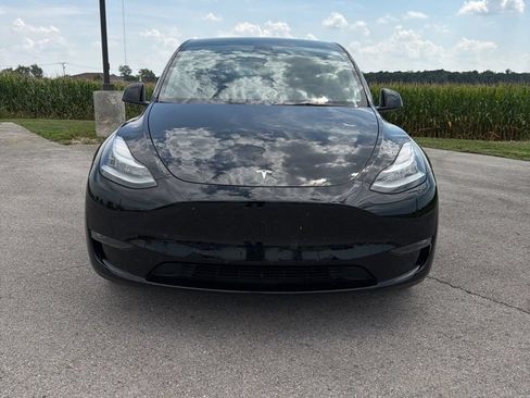 Used 2021 Tesla Model Y Long Range AWD/4WD image 1