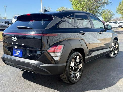 Used 2025 Hyundai Kona SEL image 15