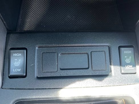 Used 2016 Subaru Forester 2.5i Premium AWD/4WD image 18