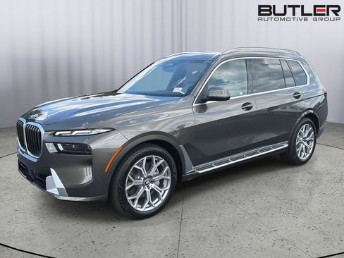 Used 2027 BMW X7 xDrive40i AWD/4WD image 1