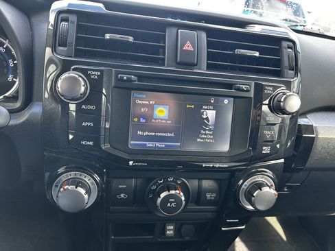 Used 2017 Toyota 4Runner TRD Off-Road Premium AWD/4WD image 15
