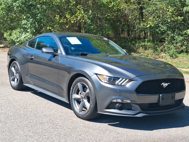 Used 2016 Ford Mustang Coupe w/ Equipment Group 051A RWD image 7