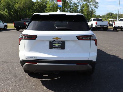 New 2026 Chevrolet Equinox LT w/ Convenience Package II FWD image 27