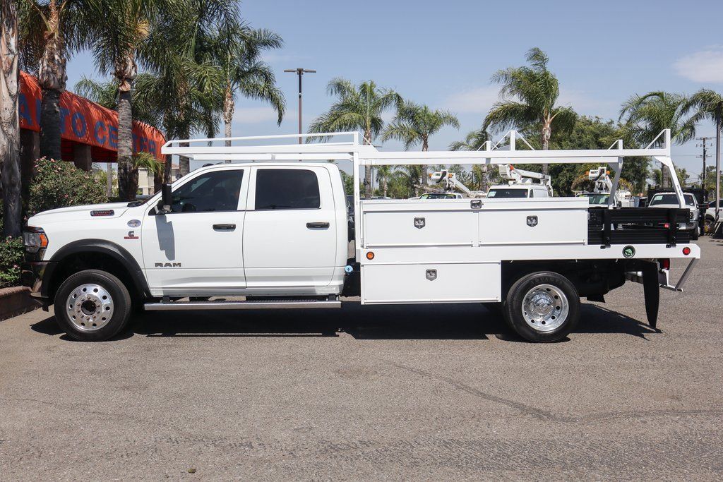 Used 2022 RAM 5500 Tradesman w/ Chrome Appearance Group RWD image 5