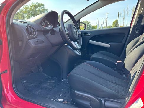 Used 2013 MAZDA MAZDA2 Touring FWD image 16
