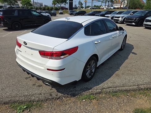 Used 2020 Kia Optima LX FWD image 3