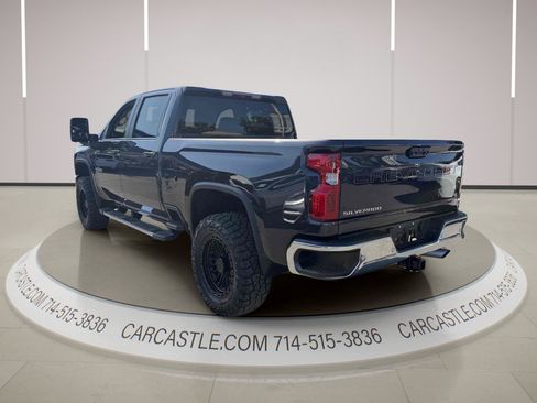 Used 2024 Chevrolet Silverado 2500 LT w/ Texas Edition AWD/4WD image 3